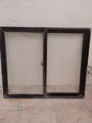 Janela de alumínio marrom 117x97 cm