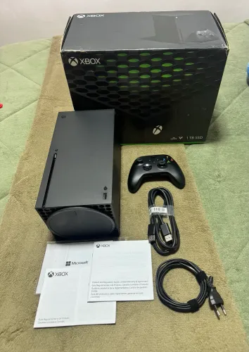 Xbox Series X na caixa