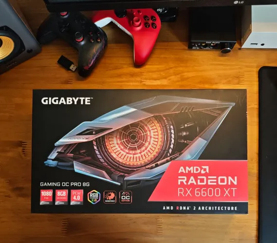 Placa de vídeo Gigabyte RX 6600 XT 8GB Gaming OC Pro