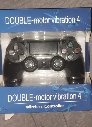 Controle de ps4 Bluetooth semi novo, acompanhado com cabo de carregador