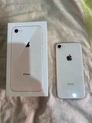 iPhone 8