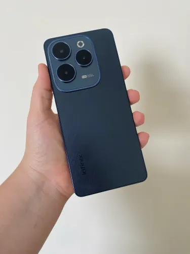 Celular Infinix HOT 40 Pro