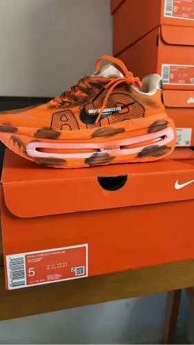Tenis nike vomero premium mellita tam. 40.