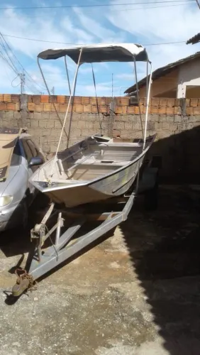 Barco com carretinha