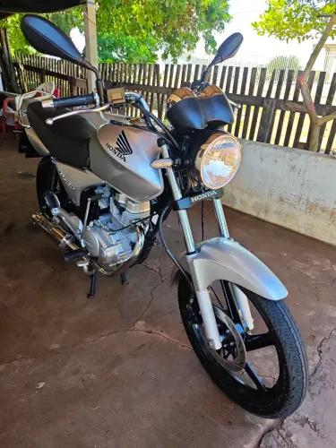 Vendo cg 150 impecável só acelerar