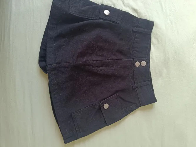 Shorts Saia cargo preto tamanho 34 novíssimo 