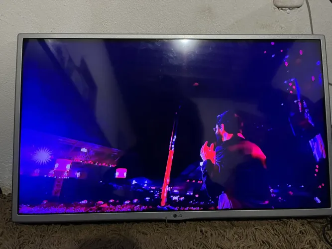 Vendo tv smart LG 32