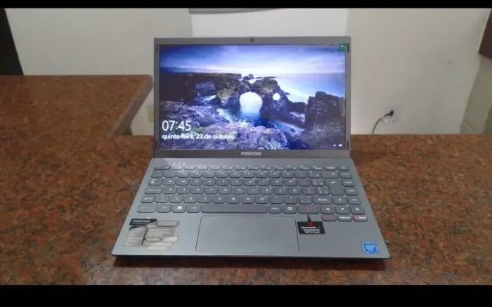 Notebook positivo pouco dias de uso.