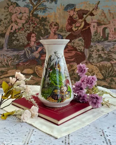 Vaso belíssimo em porcelana Pedreira