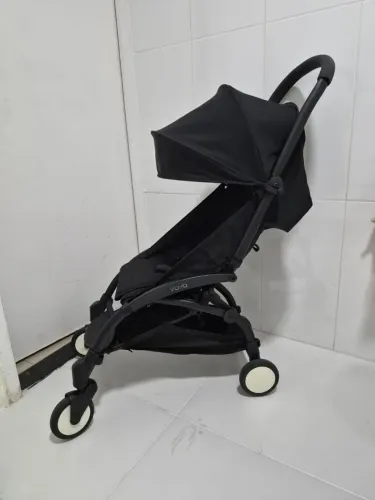 Carrinho de bebê yoya