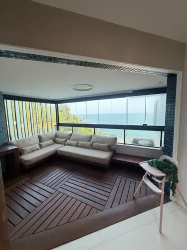 Apartamento a venda no Terrazzo Rio Vermelho quarto e sala mobiliado e frente mar