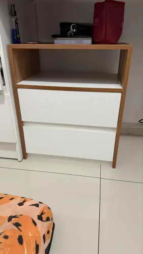 Mesa de cabeceira