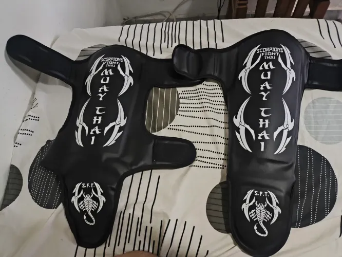 Caneleira Muay Thai