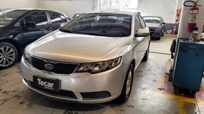 Kia Motors Cerato 1.6 16V Mec. 2013