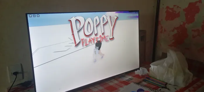 Tv com uma pequena lista na tela mais não interfere em nada