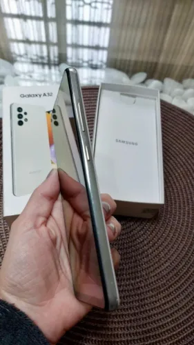Samsung Galaxy A32 128GB - Branco (Com Caixa e Acessórios)