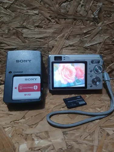 Câmera Sony Cyber-shot Dsc-w80