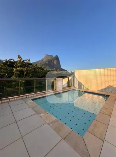 Patrimóvel vende cobertura duplex, 3 qts com piscina e vista deslumbrante Pedra da Gávea