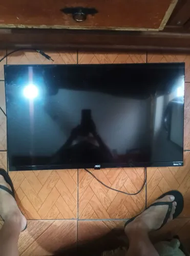 Tv AOC 32 polegadas com defeito