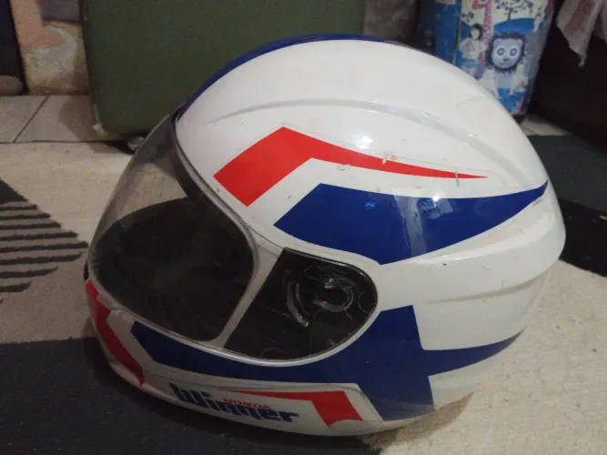 Vendo capacete semi novo