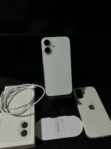 iPhone 16 Branco 128GB 97% Bateria
