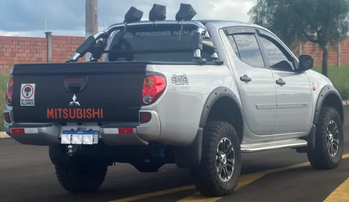 Mitsubishi L200 Triton GLX 3.2 CD TB Int.diesel MEC 2013
