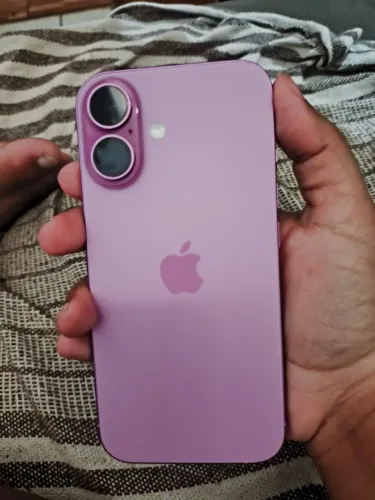 iPhone 16