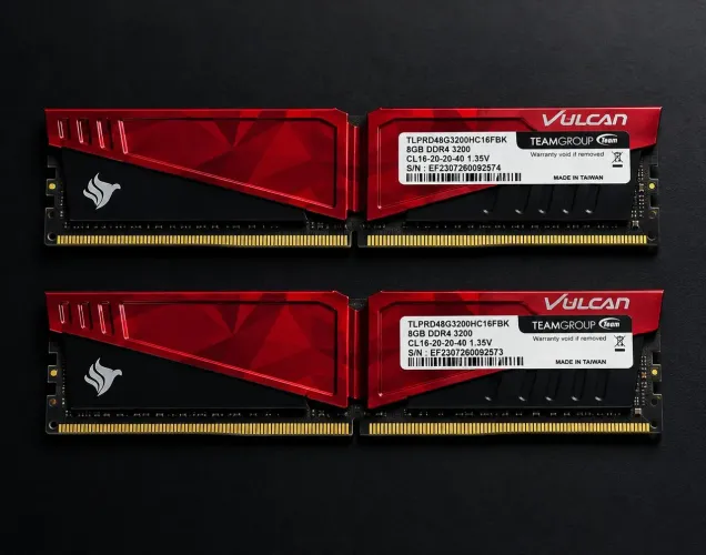 Memória RAM 16GB (2x8GB) DDR4 3200MHz CL16 T-Force Vulcan