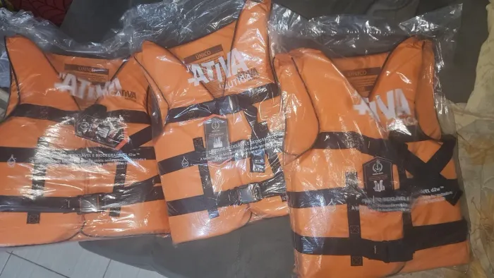Colete salva vidas Ativa Náutica, novo.