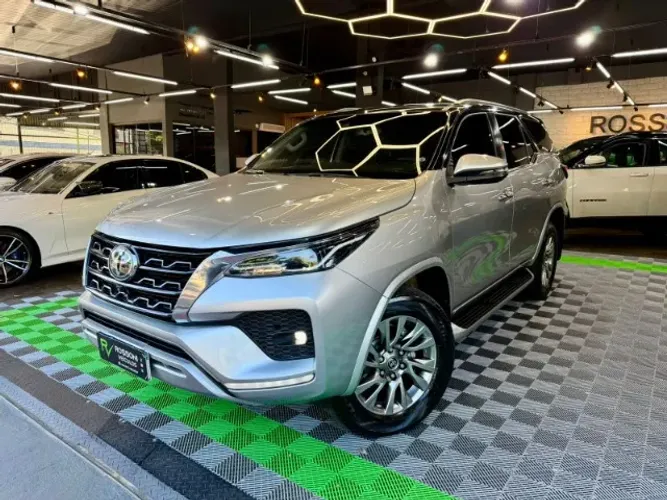 Toyota Hilux SW4 SRX 4X4 2.8 TDI 16V Dies. Aut. 2022