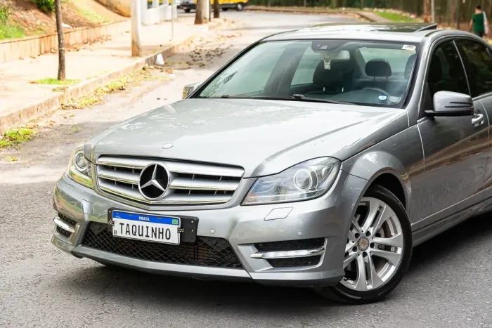 Mercedes-Benz C-200 CGI Avantgarde 1.8 16V 184cv Aut. 2013
