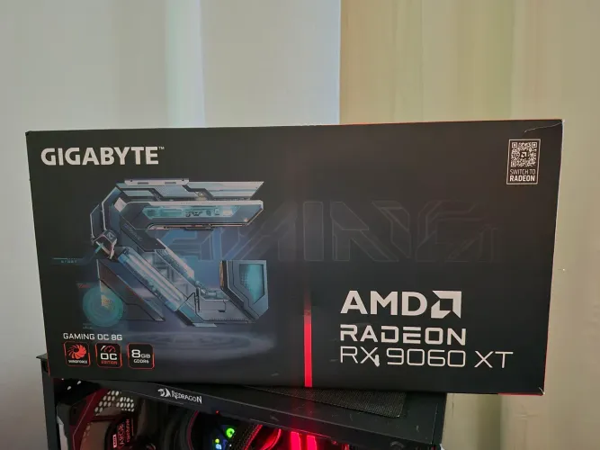 RX 9060XT 8GB GIGABYTE