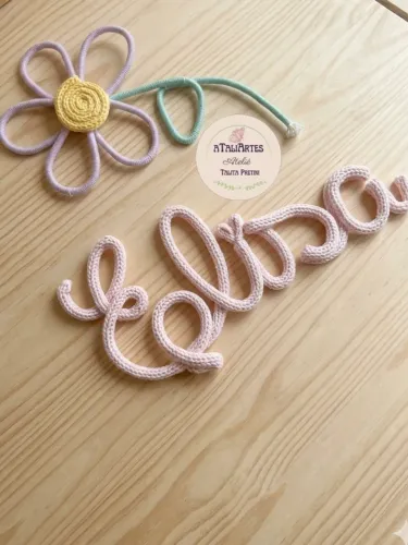Nome personalizado com flor