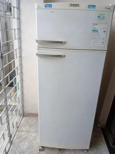 Vende-se geladeira duplex Dako