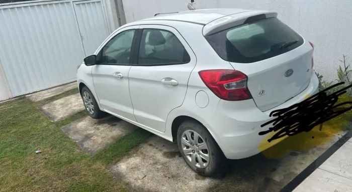 Carro seminovo 