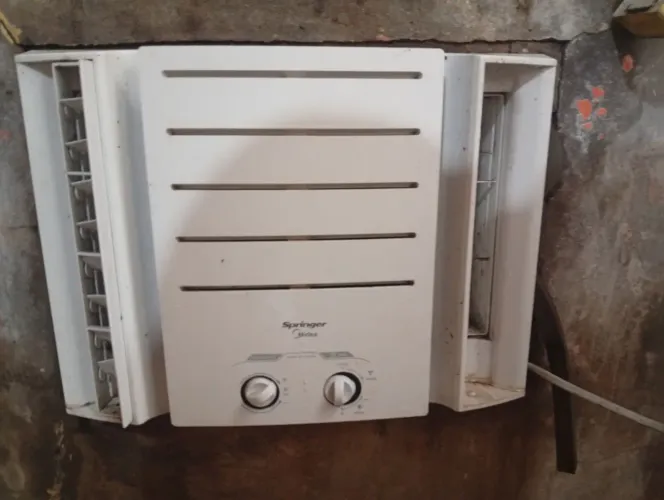 Ar condicionado Sprinter 7.500 BTUs