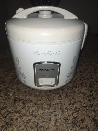 Panela de arroz elétrica
