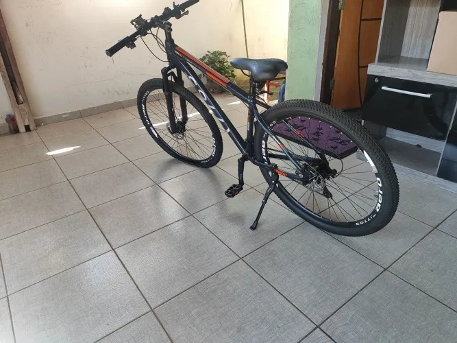 Bicicleta colli aro 29 semi nova menos de 3 meses de uso c/ nota fiscal