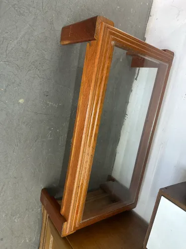 Mesinha de vidro antiga de madeira