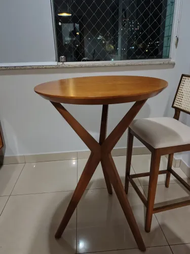 Mesa bistrô com 2 cadeiras