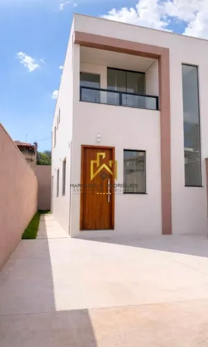CASA LUXUOSA À VENDA NO BAIRRO CANAÃ
