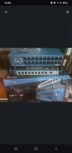 Mesa de som Digital Ui24R