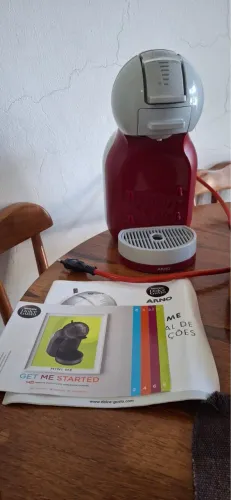 Cafeteira mini dolce gusto