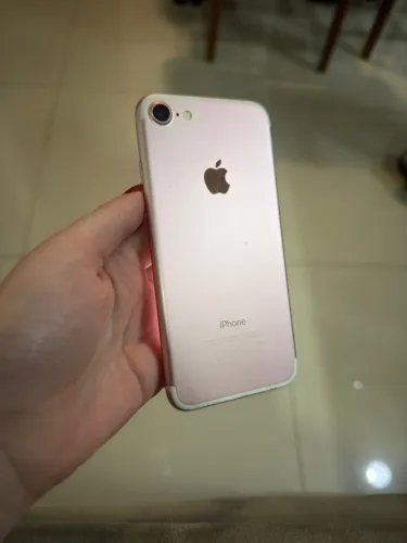 iPhone 7 - Rose Gold - 128Gb Memória - 56% Saúde Bateria