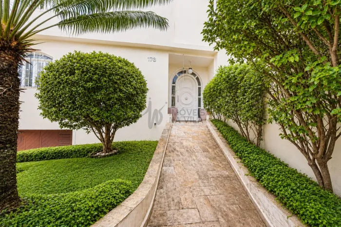 Casa Mobiliada de 430 m² com 4 Dormitórios, 2 Suítes e 5 Vagas na Chácara Klabin
