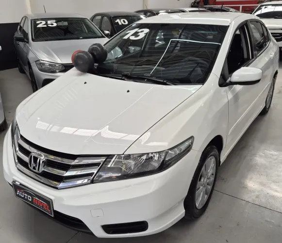 Honda City Sedan LX 1.5 Flex 16V 4P Aut. 2013