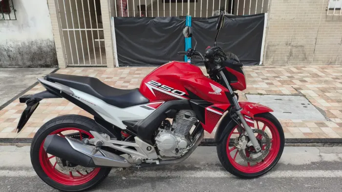 Moto de mulher única dona