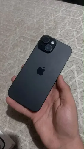 iPhone 15 128GB