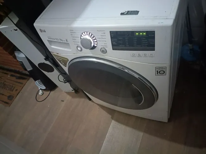 Vendo Máquina LG lava e Seca