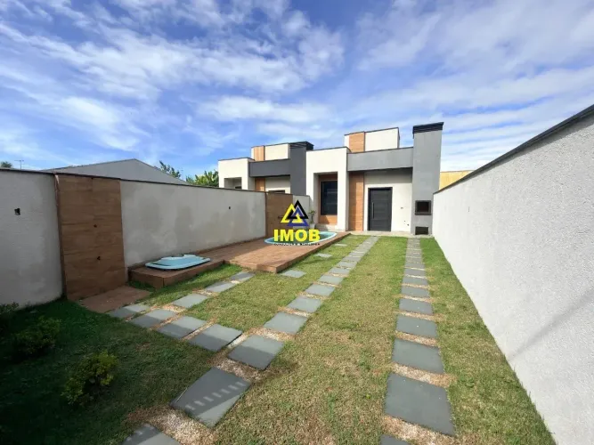 Casa com Piscina em Guaratuba - 3 Quartos 1 Suíte Bairro Nereidas 80 m²